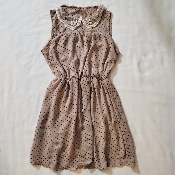 Dresses & Skirts - Cute Polka Dot Dress